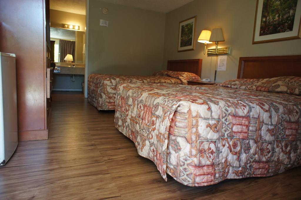 Executive Inn & Suites 橙县 外观 照片