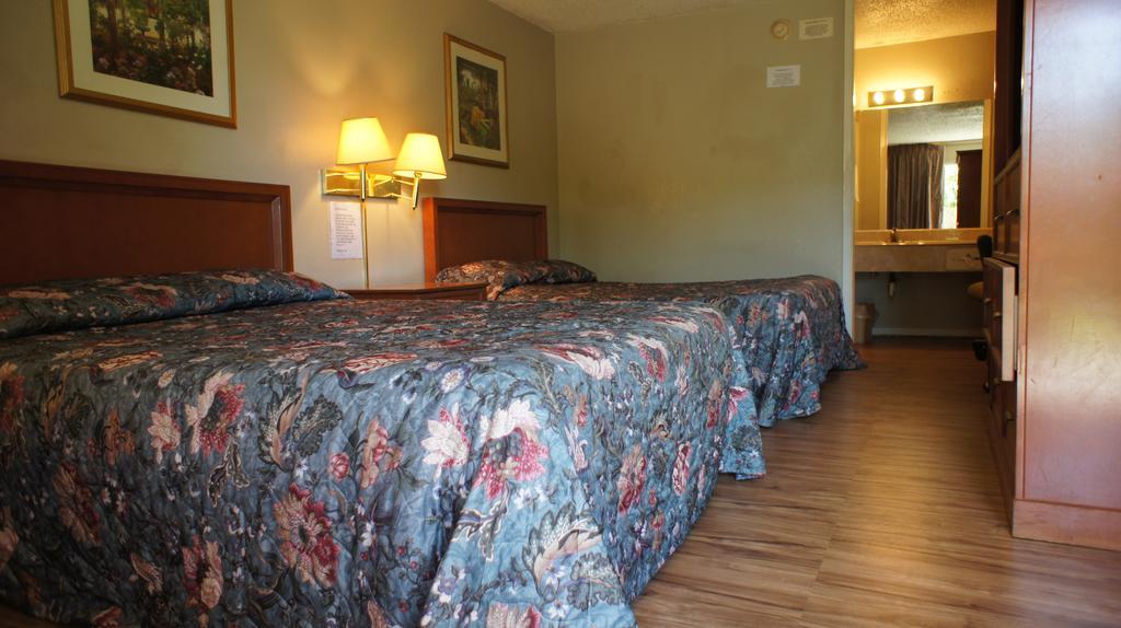 Executive Inn & Suites 橙县 外观 照片