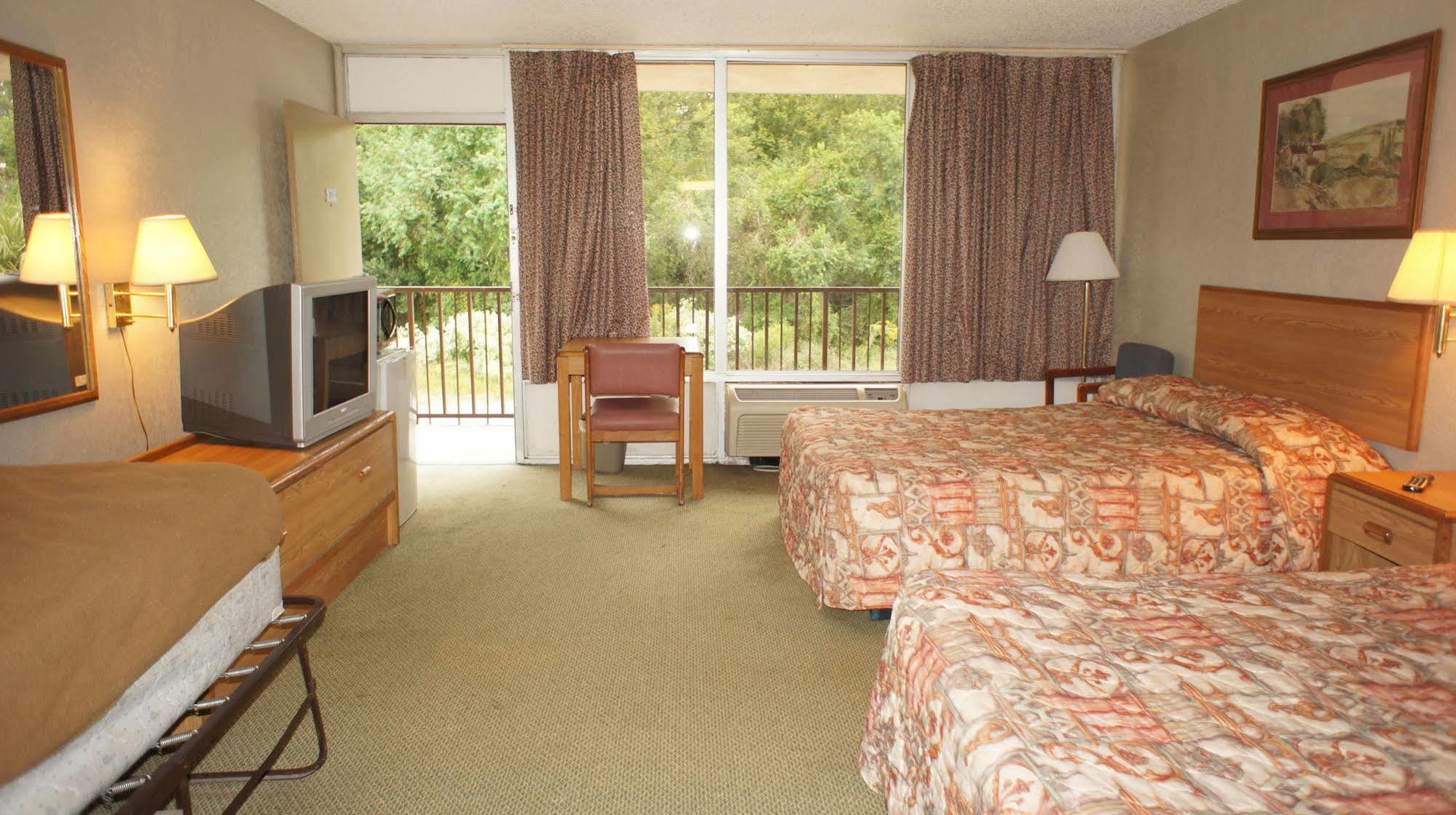 Executive Inn & Suites 橙县 外观 照片