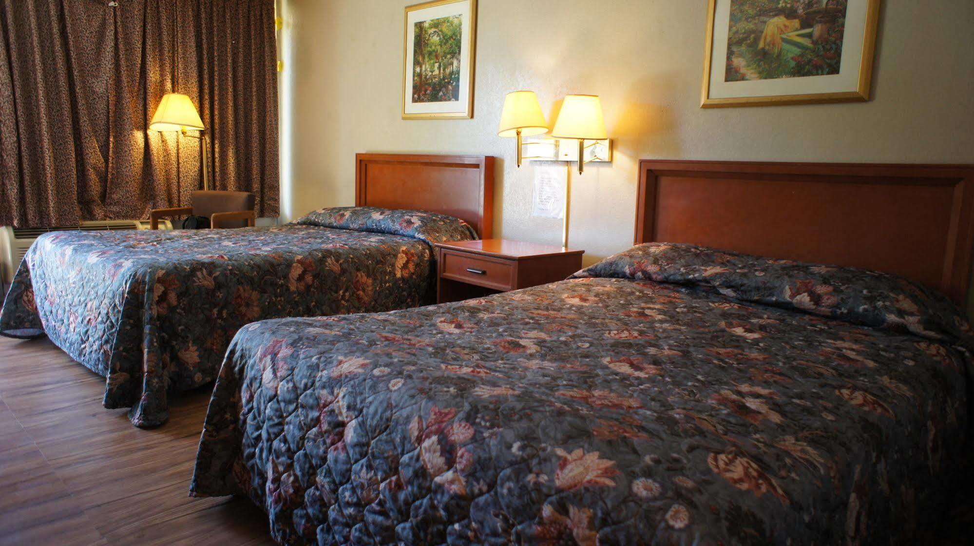 Executive Inn & Suites 橙县 外观 照片